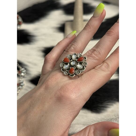 Native American Sterling Silver Red Coral Mother Pearl Cluster Flower Ring Adjst - Picture 2 of 13
